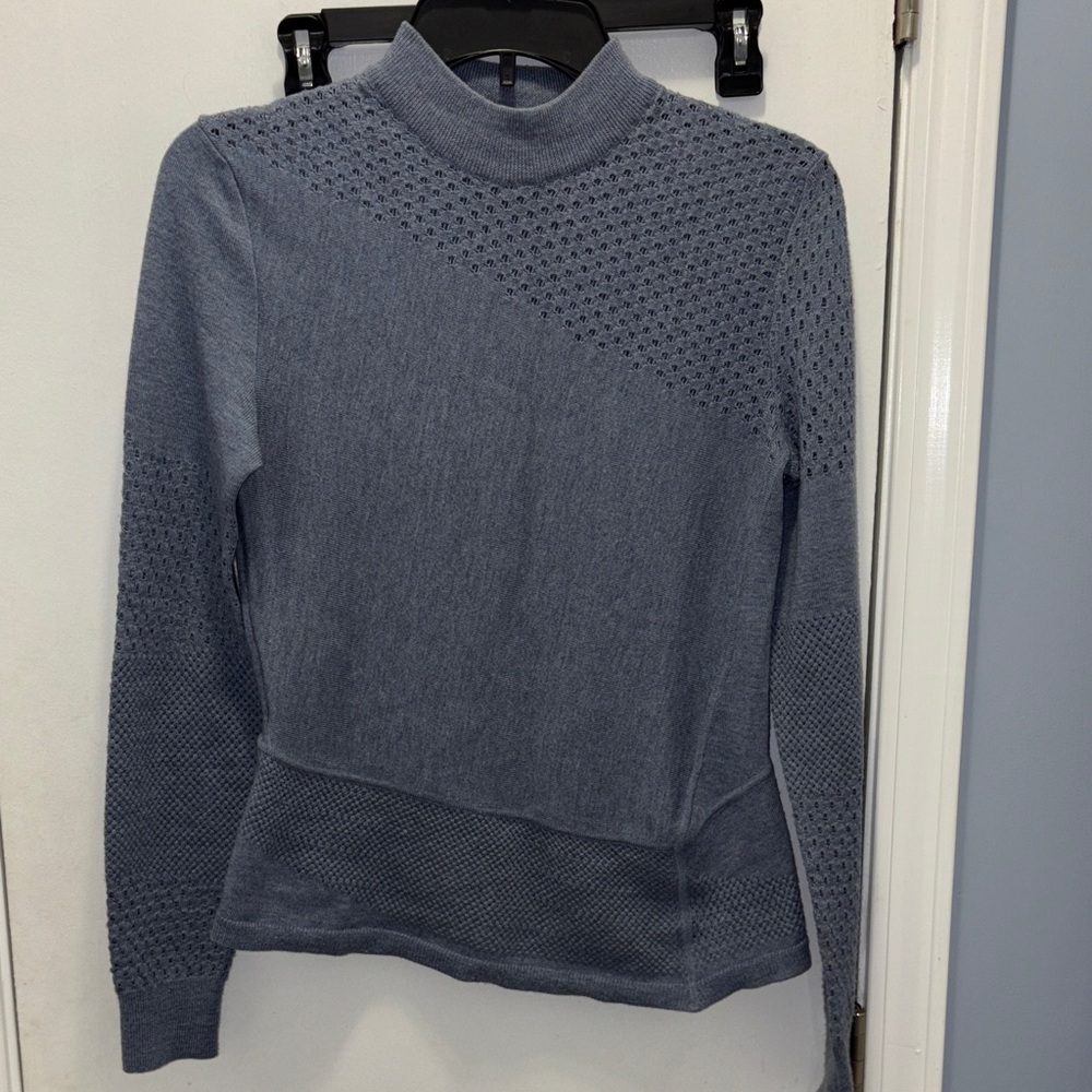 Tory Burch Women's Blue Sweater size small